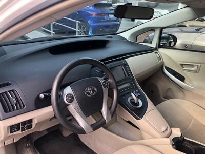 2010 Toyota Prius III   - Photo 9 - Ontario, CA 91762