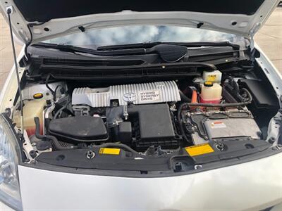 2010 Toyota Prius III   - Photo 16 - Ontario, CA 91762
