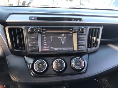 2018 Toyota RAV4 LE   - Photo 17 - Ontario, CA 91762