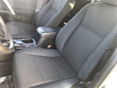 2018 Toyota RAV4 LE - Photo 10 - Ontario, CA 91762