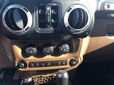 2011 Jeep Wrangler Unlimited Rubicon   - Photo 14 - Ontario, CA 91762