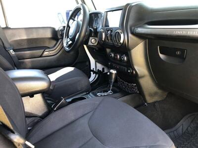 2015 Jeep Wrangler Unlimited Sport  HARD TOP - Photo 14 - Ontario, CA 91762