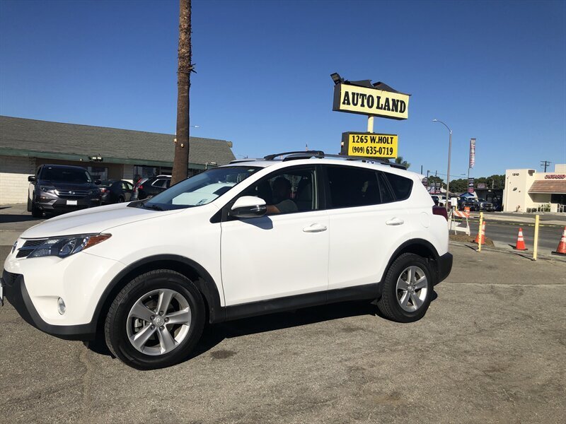 2013 Toyota RAV4 XLE  