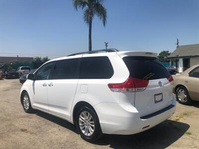 2011 Toyota Sienna XLE 8-Passenger  XLE - Photo 6 - Ontario, CA 91762