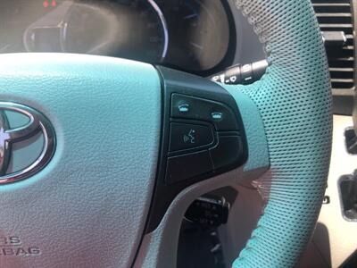 2011 Toyota Sienna XLE 8-Passenger  XLE - Photo 10 - Ontario, CA 91762