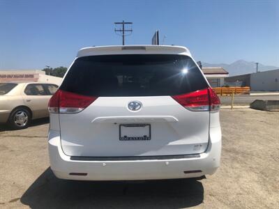 2011 Toyota Sienna XLE 8-Passenger  XLE - Photo 3 - Ontario, CA 91762