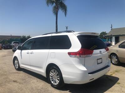2011 Toyota Sienna XLE 8-Passenger  XLE - Photo 6 - Ontario, CA 91762