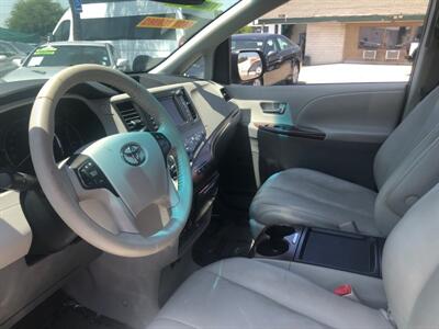2011 Toyota Sienna XLE 8-Passenger  XLE - Photo 7 - Ontario, CA 91762