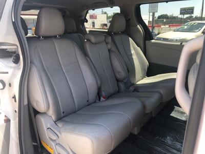 2011 Toyota Sienna XLE 8-Passenger  XLE - Photo 18 - Ontario, CA 91762