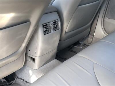2004 Lexus ES 330   - Photo 12 - Ontario, CA 91762