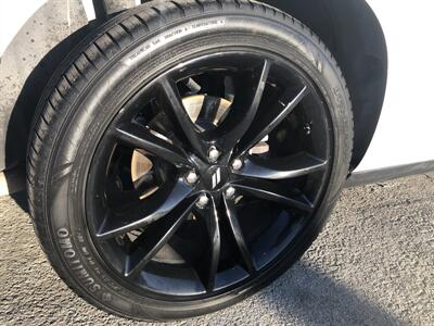 2017 Dodge Challenger SXT   - Photo 12 - Ontario, CA 91762