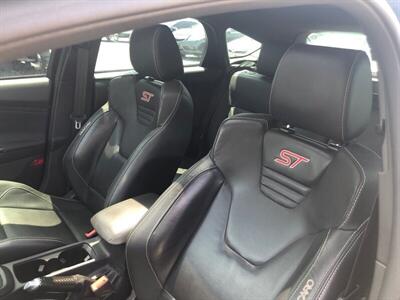 2018 Ford Focus ST   - Photo 15 - Ontario, CA 91762