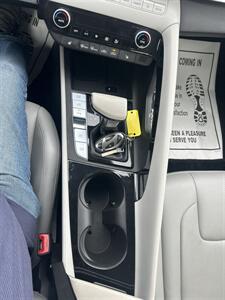 2024 Hyundai ELANTRA Limited   - Photo 11 - Ontario, CA 91762