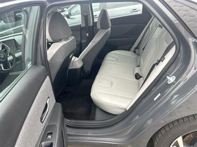 2024 Hyundai ELANTRA Limited   - Photo 7 - Ontario, CA 91762
