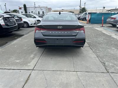 2024 Hyundai ELANTRA Limited   - Photo 5 - Ontario, CA 91762
