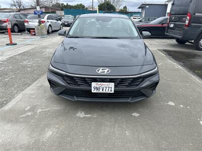 2024 Hyundai ELANTRA Limited   - Photo 4 - Ontario, CA 91762