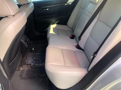 2013 Lexus ES 350   - Photo 10 - Ontario, CA 91762