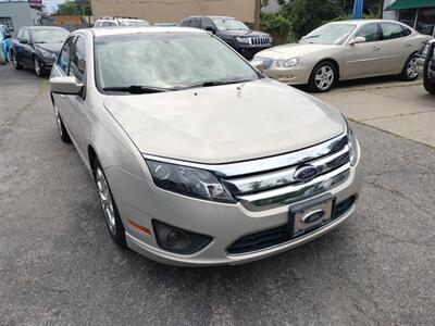 2010 Ford Fusion SE   - Photo 2 - Cleveland, OH 44135