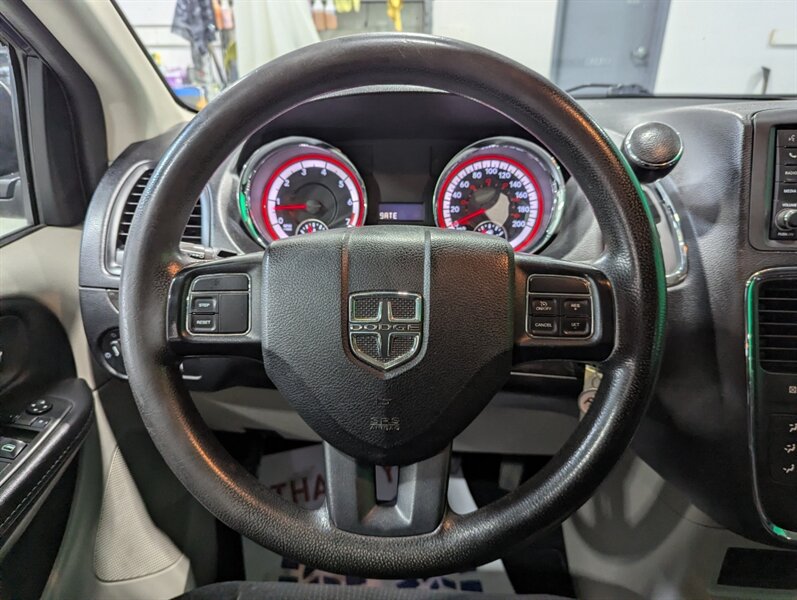 2014 Dodge Grand Caravan SXT   - Photo 27 - Calgary, AB T2B 2Y9