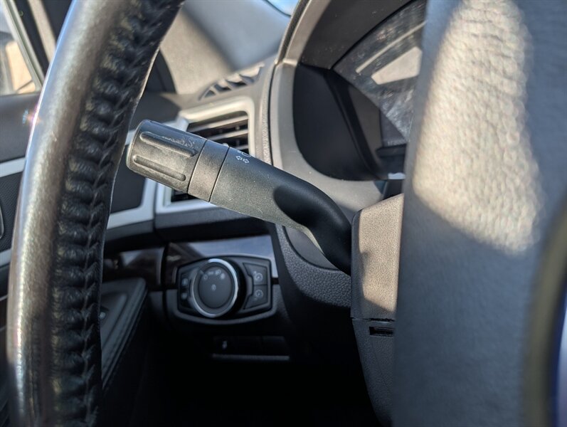 2013 Ford Explorer Limited - Photo 19 - Calgary, AB T2B 2Y9