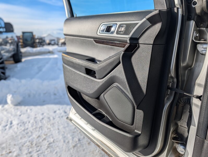 2013 Ford Explorer Limited - Photo 11 - Calgary, AB T2B 2Y9