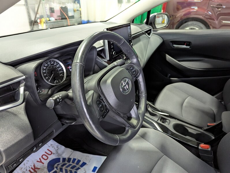 2020 Toyota Corolla LE - Photo 11 - Calgary, AB T2B 2Y9
