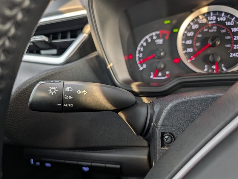 2022 Toyota Corolla SE - Photo 22 - Calgary, AB T2B 2Y9