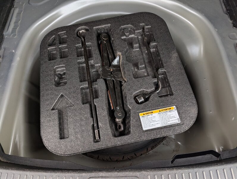 2022 Toyota Corolla SE - Photo 34 - Calgary, AB T2B 2Y9