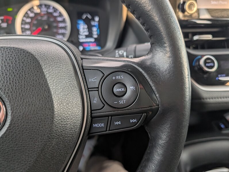 2022 Toyota Corolla SE - Photo 20 - Calgary, AB T2B 2Y9