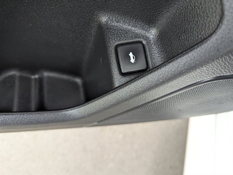2017 Honda Civic EX w/Honda Sensing - Photo 11 - Calgary, AB T2B 2Y9