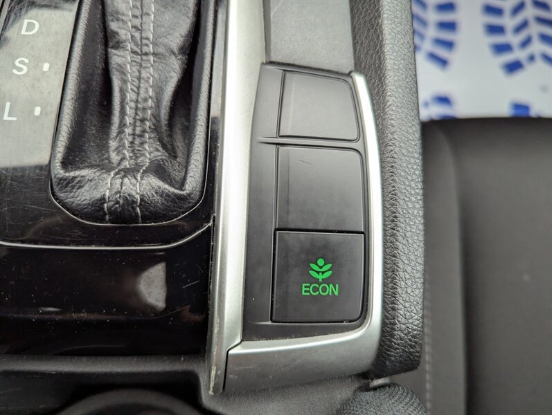 2017 Honda Civic EX w/Honda Sensing - Photo 27 - Calgary, AB T2B 2Y9
