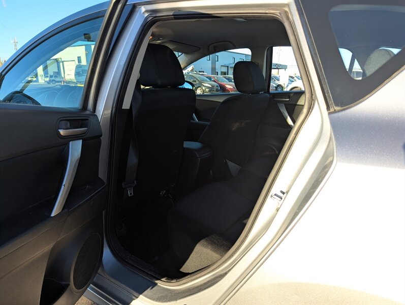 2012 Mazda Mazda3 i Touring - Photo 27 - Calgary, AB T2B 2Y9
