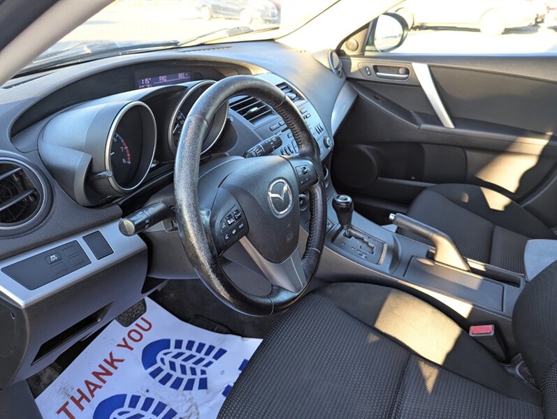2012 Mazda Mazda3 i Touring - Photo 11 - Calgary, AB T2B 2Y9