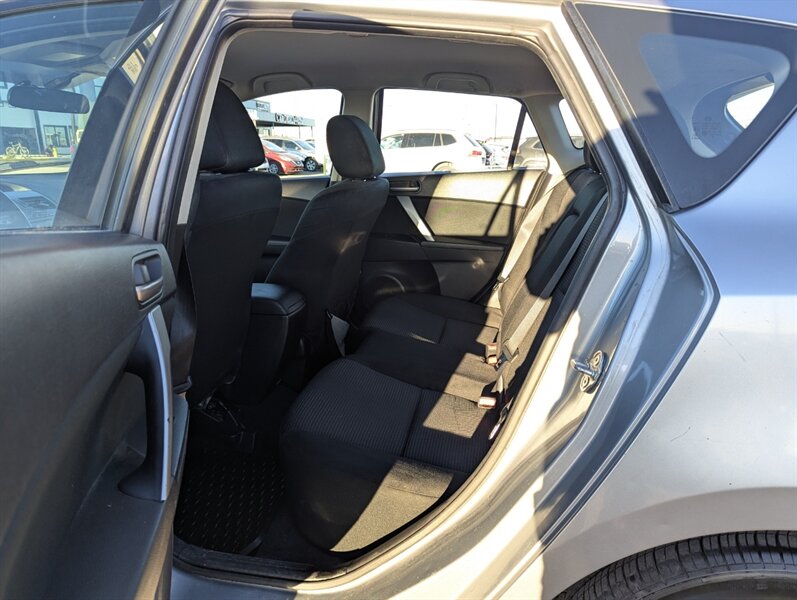 2012 Mazda Mazda3 i Touring - Photo 28 - Calgary, AB T2B 2Y9