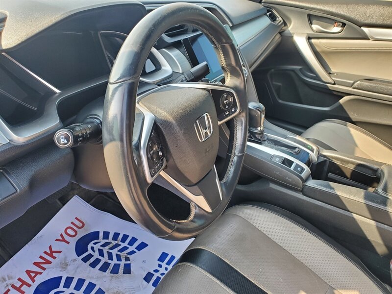 2016 Honda Civic Touring - Photo 12 - Calgary, AB T2B 2Y9