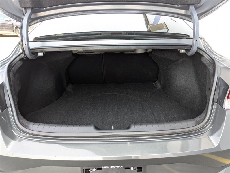 2023 Hyundai ELANTRA SEL - Photo 34 - Calgary, AB T2B 2Y9