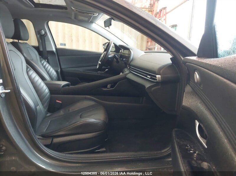 2023 Hyundai ELANTRA SEL - Photo 5 - Calgary, AB T2B 2Y9