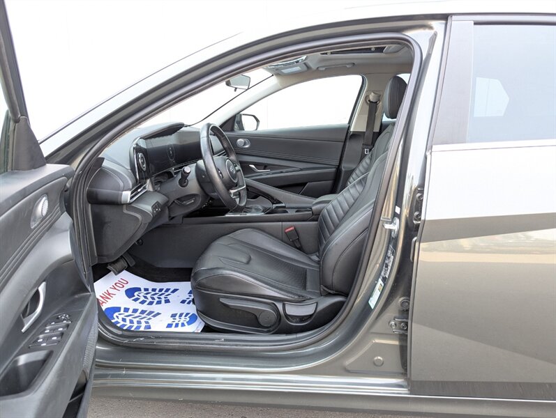2023 Hyundai ELANTRA SEL - Photo 8 - Calgary, AB T2B 2Y9