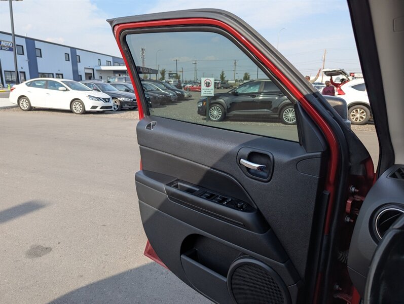 2010 Jeep Patriot Sport - Photo 13 - Calgary, AB T2B 2Y9
