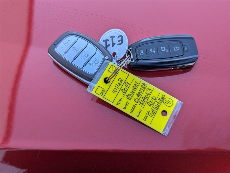 2019 Hyundai ELANTRA SEL   - Photo 42 - Calgary, AB T2B 2Y9