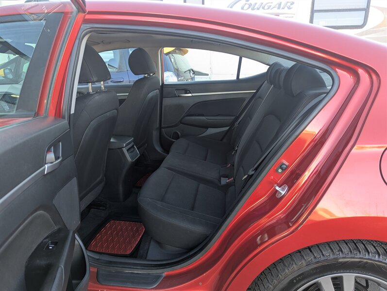 2019 Hyundai ELANTRA SEL   - Photo 30 - Calgary, AB T2B 2Y9