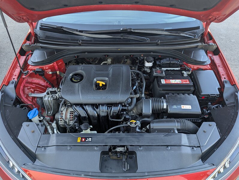 2019 Hyundai ELANTRA SEL   - Photo 41 - Calgary, AB T2B 2Y9