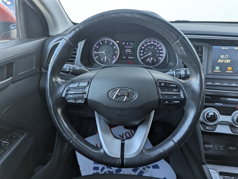 2019 Hyundai ELANTRA SEL   - Photo 27 - Calgary, AB T2B 2Y9