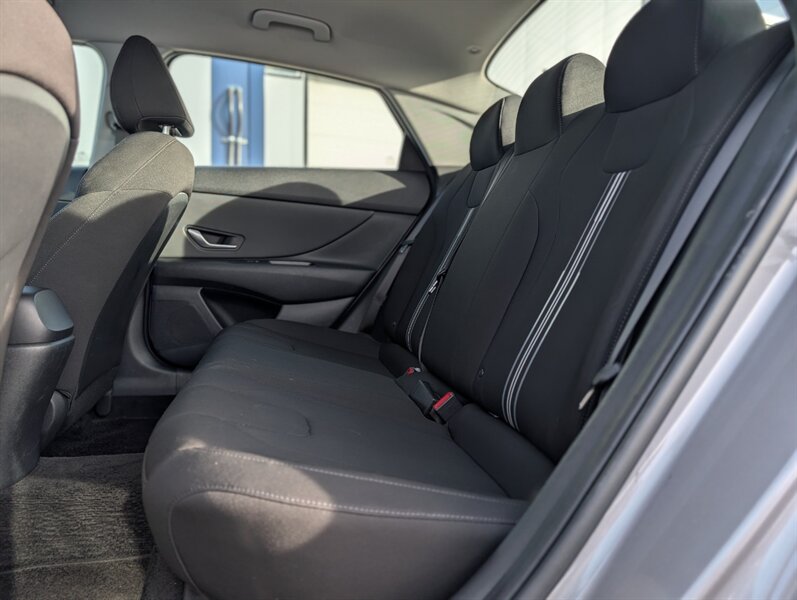 2023 Hyundai ELANTRA SEL - Photo 11 - Calgary, AB T2B 2Y9