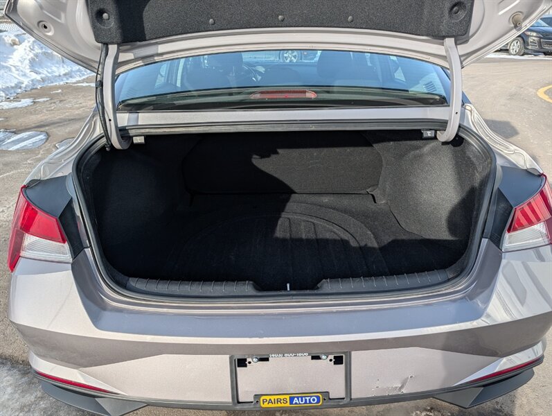 2023 Hyundai ELANTRA SEL - Photo 30 - Calgary, AB T2B 2Y9