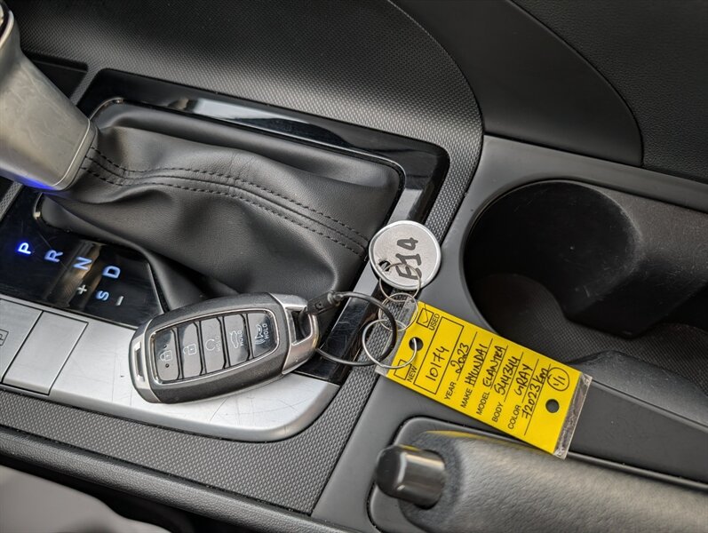 2023 Hyundai ELANTRA SEL - Photo 28 - Calgary, AB T2B 2Y9