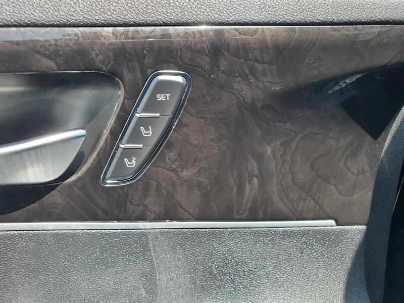 2016 Kia Sorento EX V6 - Photo 10 - Calgary, AB T2B 2Y9