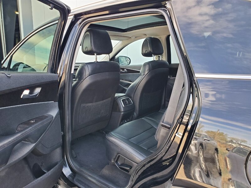 2016 Kia Sorento EX V6 - Photo 30 - Calgary, AB T2B 2Y9
