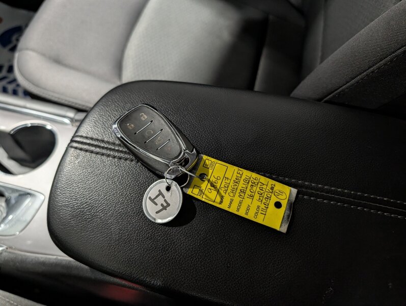 2017 Chevrolet Malibu LT - Photo 31 - Calgary, AB T2B 2Y9