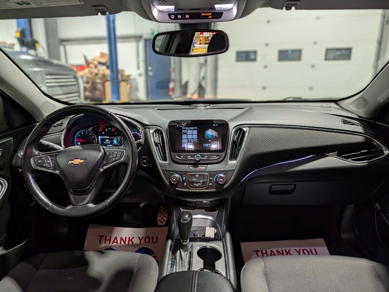 2017 Chevrolet Malibu LT - Photo 14 - Calgary, AB T2B 2Y9